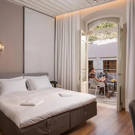 Veneri Boutique Aparthotel 3*